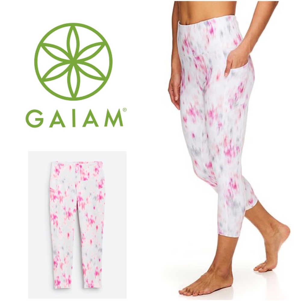 Gaiam Om Yoga Capri Leggings NWT